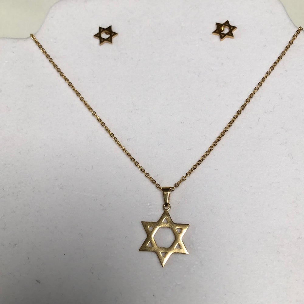 - Star of David Necklace Set-